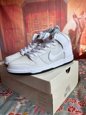 NWT Nike SB Dunk High QS “Antihero”
Men’s Size 10.5